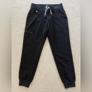 Brand new, washed once, Figs Zamora Jogger Scrub Pant, Black, small petite